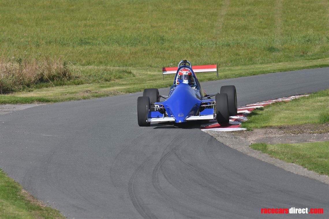 600-jedi---your-first-single-seater