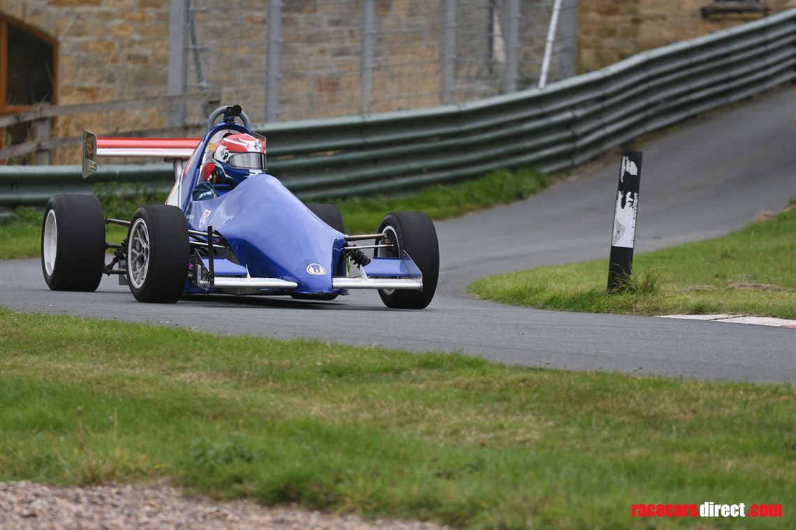 600-jedi---your-first-single-seater