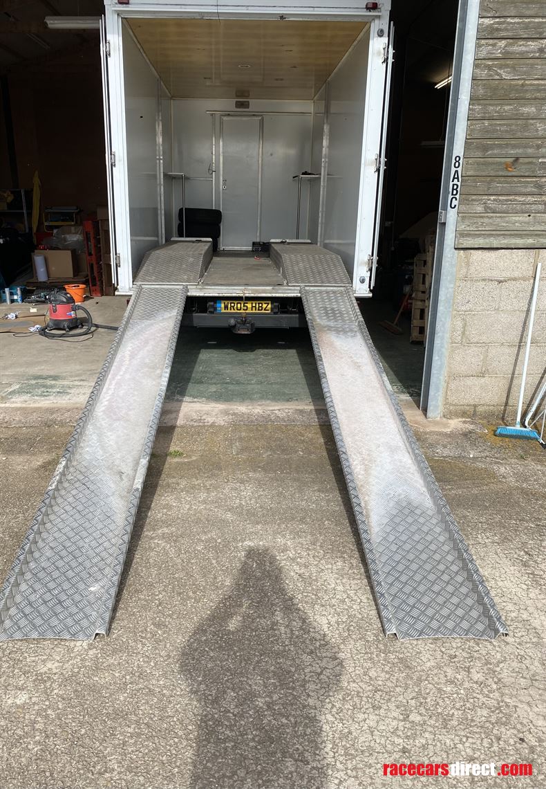 mercedes-sprinter-37-t-race-car-transporter