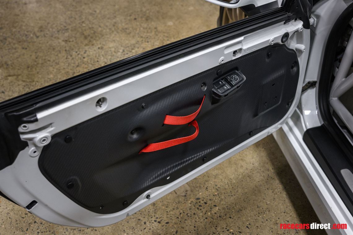 2016-porsche-gt4-clubsport-981