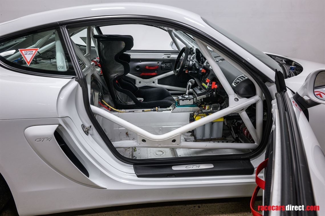 2016-porsche-gt4-clubsport-981