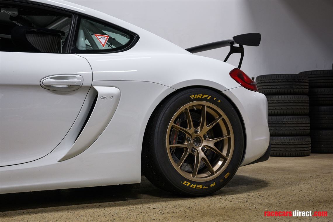 2016-porsche-gt4-clubsport-981