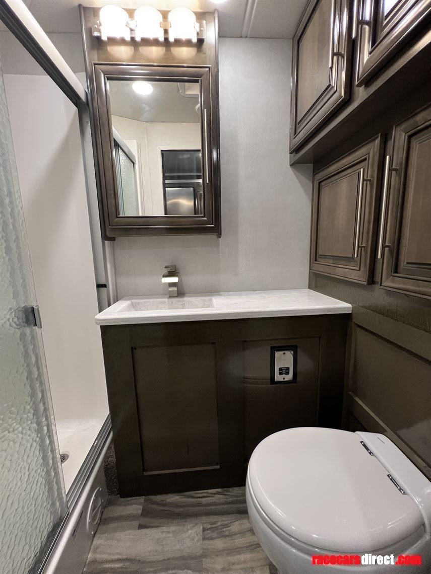 forest-river-georgetown-gt7-32j7