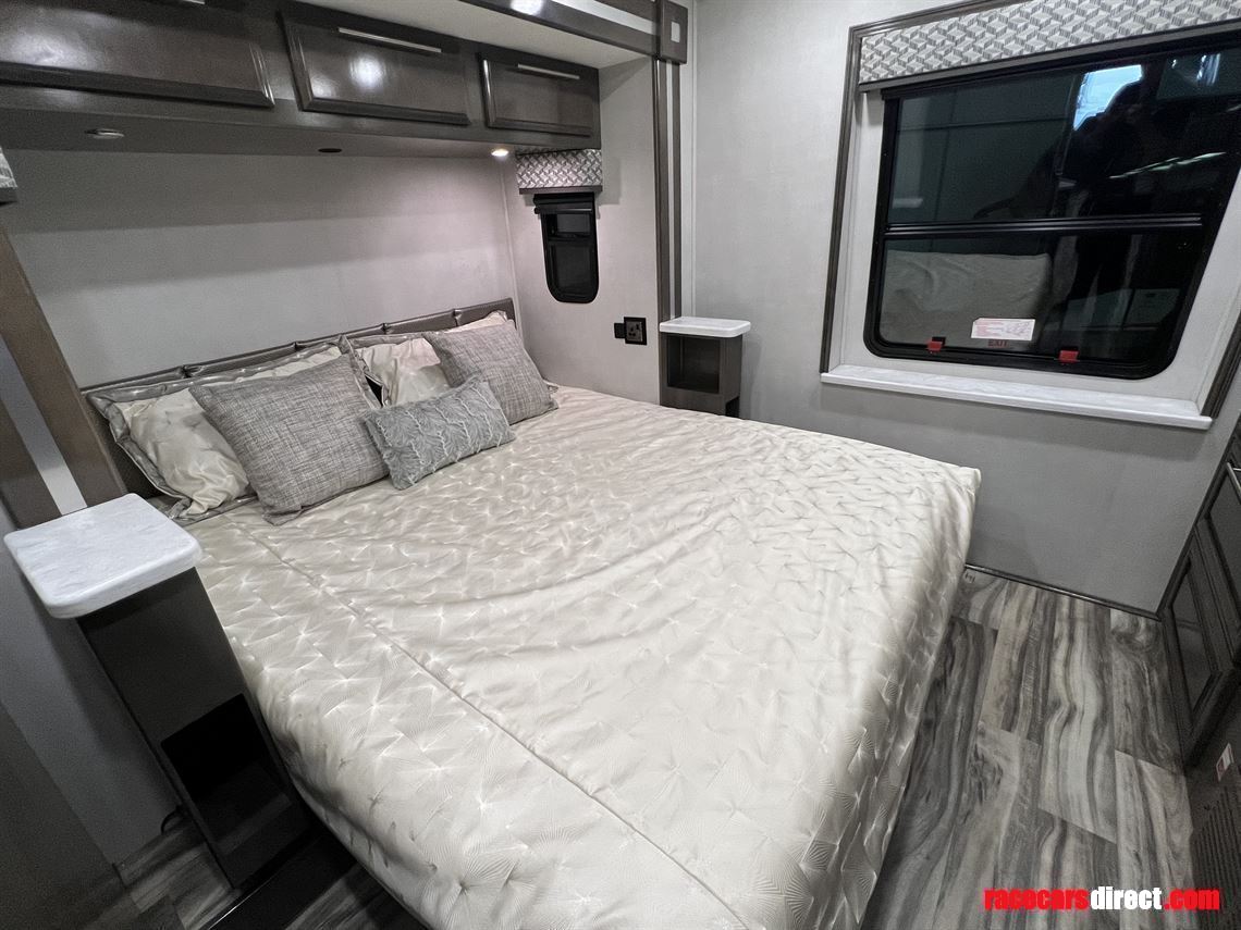 forest-river-georgetown-gt7-32j7