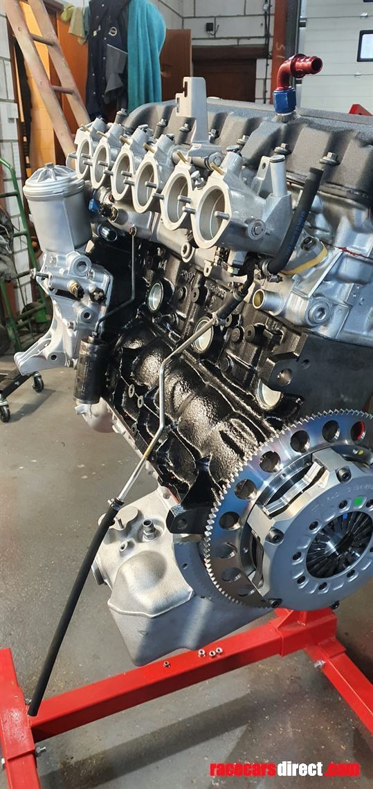 bmw-m3-s50b30-engine