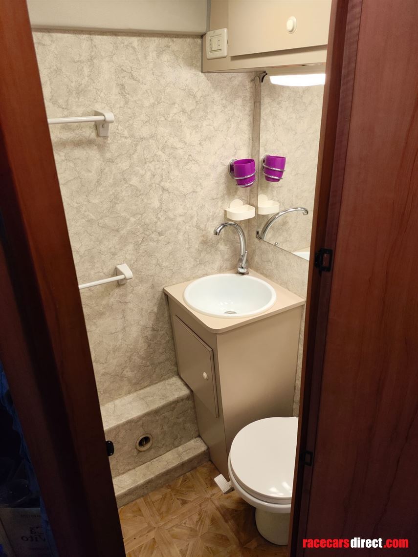 volvo-bus-race-transport-motorhome