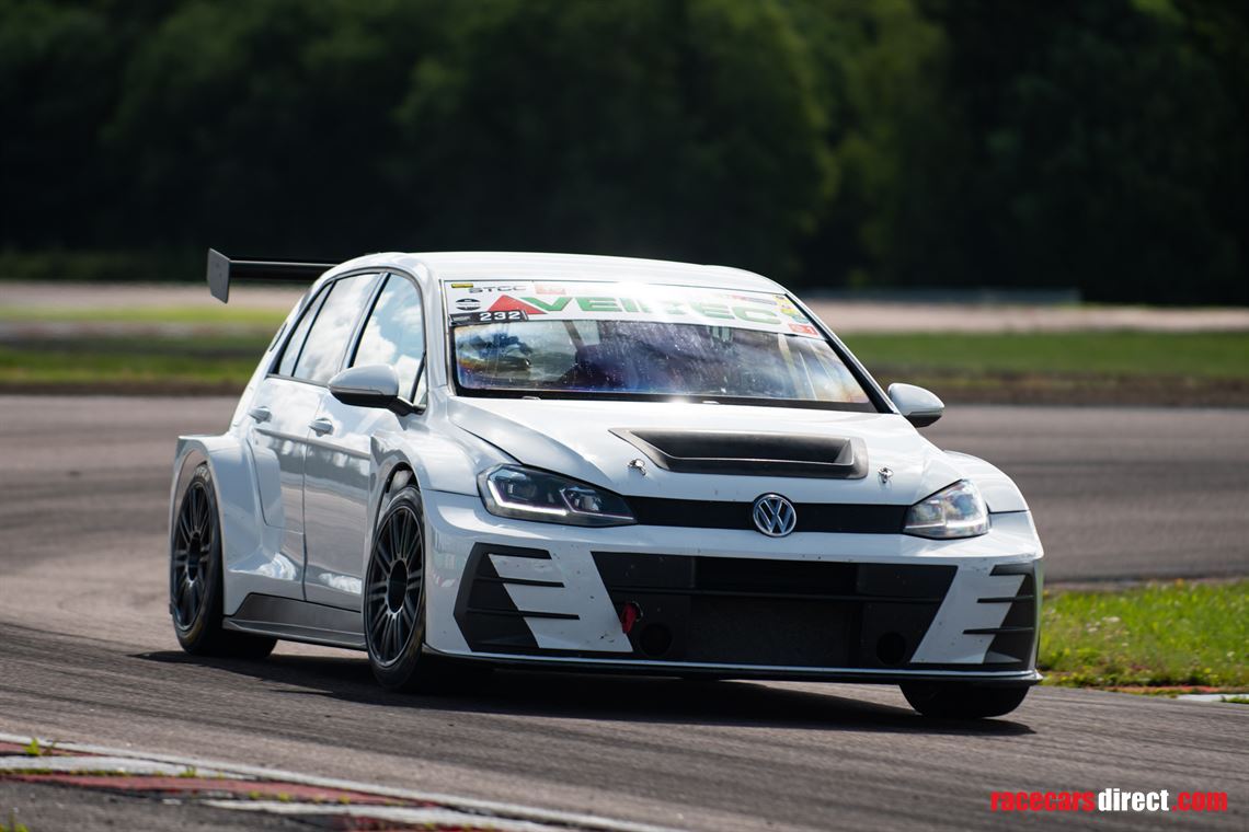 volkswagen-golf-tcr-2018