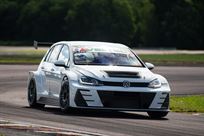volkswagen-golf-tcr-2018