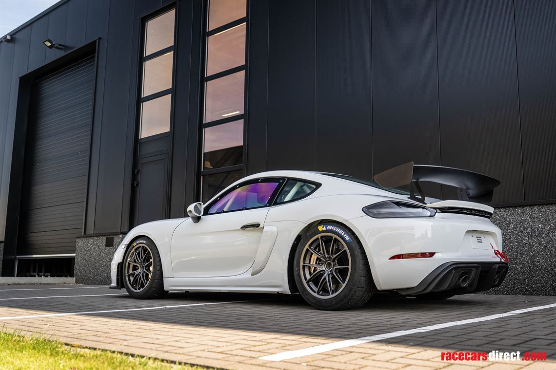 porsche-cayman-718-gt4-clubsport