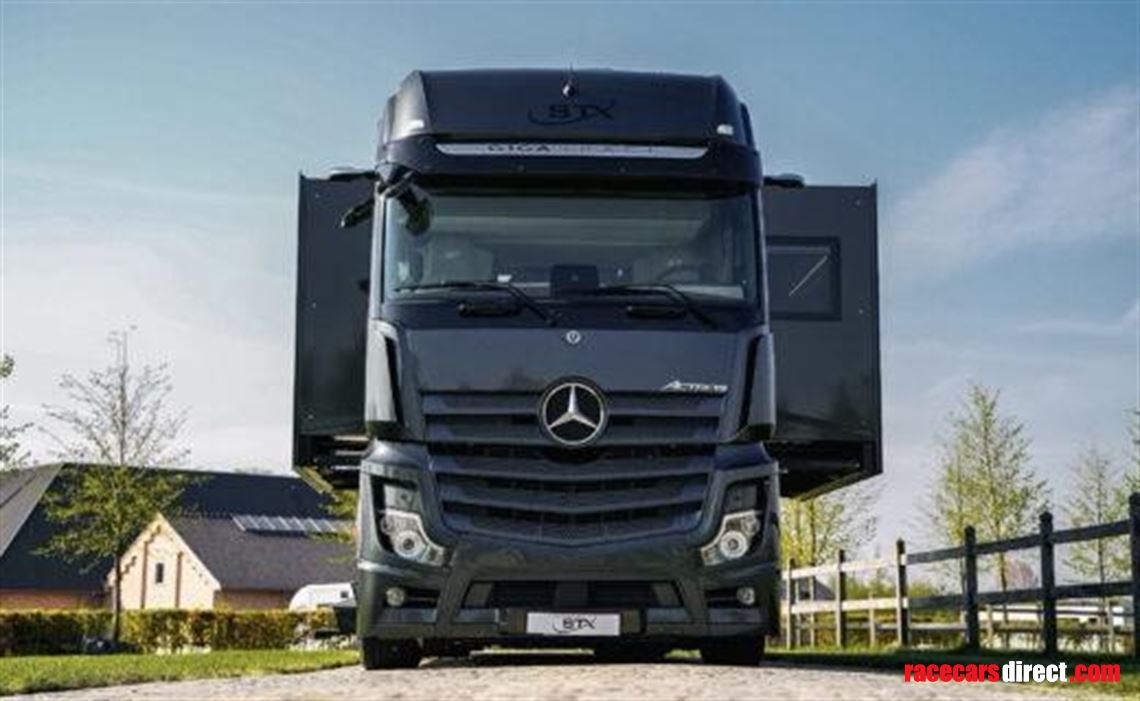 stx-motorhome-mercedes---3-pop-out