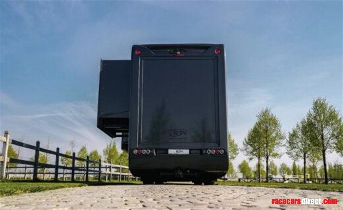 stx-motorhome-mercedes---3-pop-out