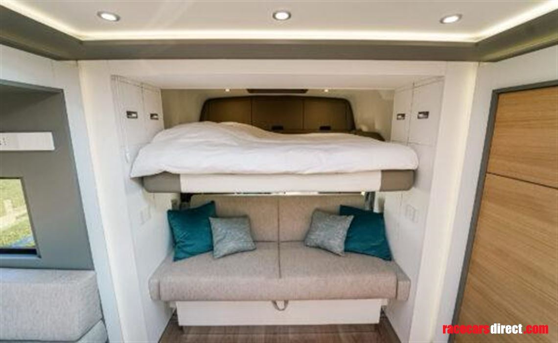 stx-motorhome-mercedes---3-pop-out