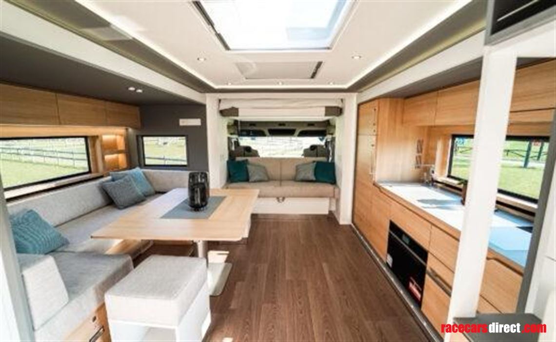 stx-motorhome-mercedes---3-pop-out