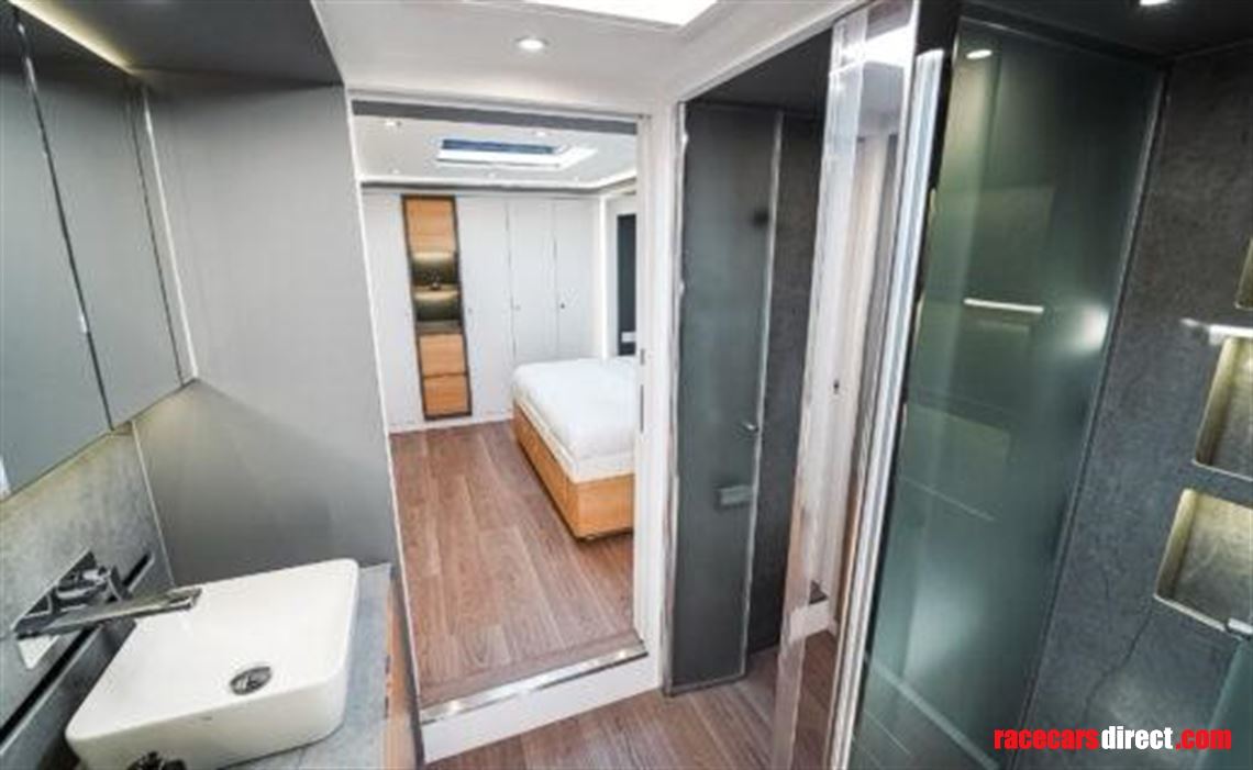 stx-motorhome-mercedes---3-pop-out