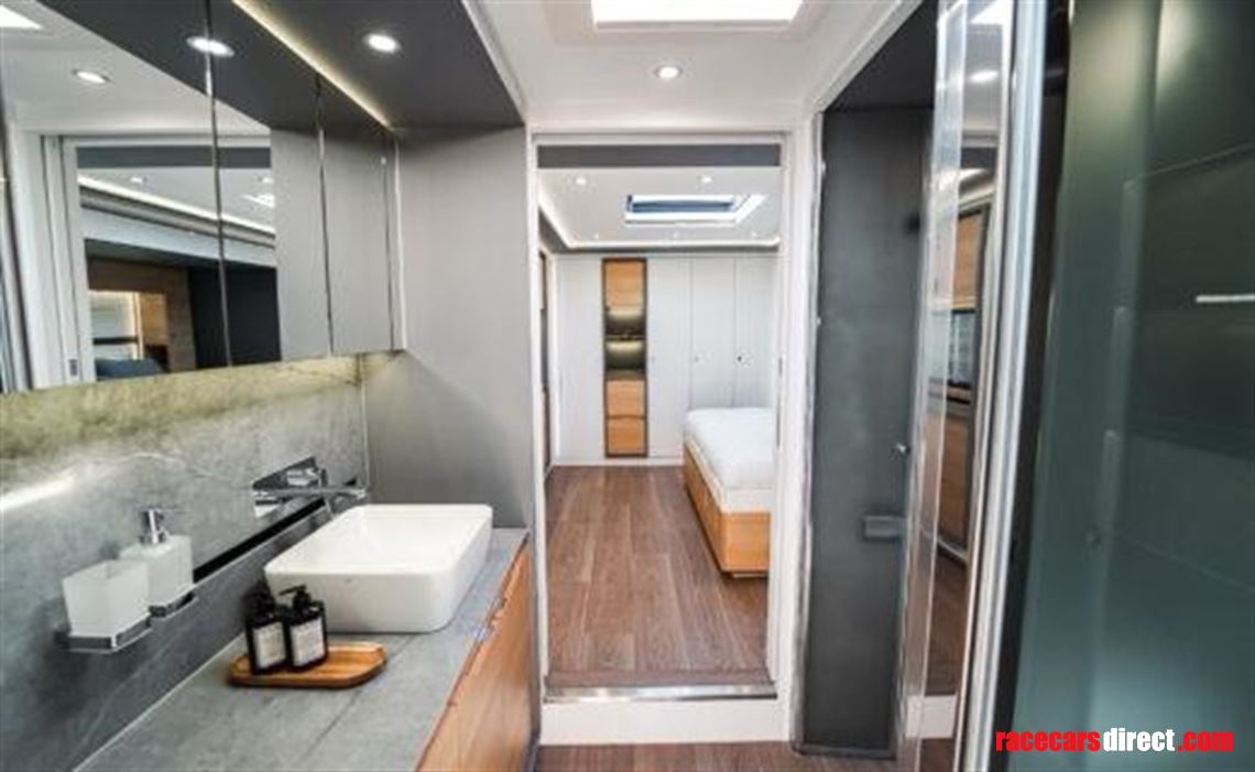 stx-motorhome-mercedes---3-pop-out