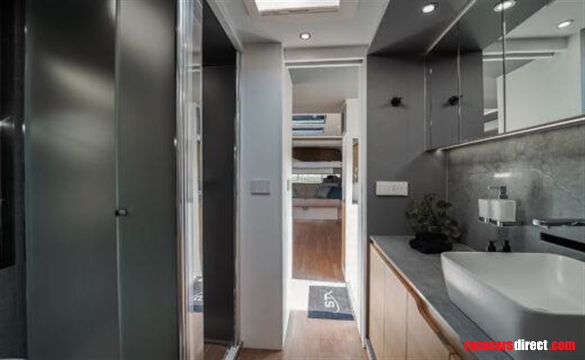 stx-motorhome-mercedes---3-pop-out