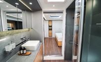 stx-motorhome-mercedes---3-pop-out
