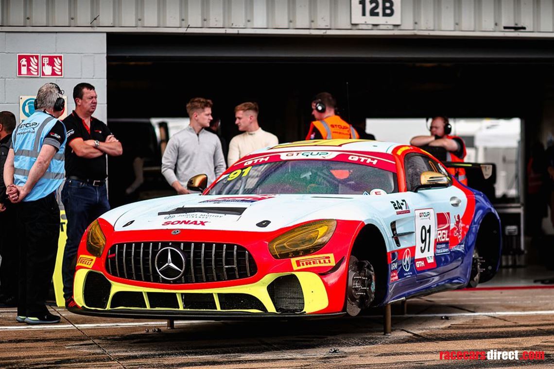 mercedes-amg-gt4-evo-fresh-gearbox