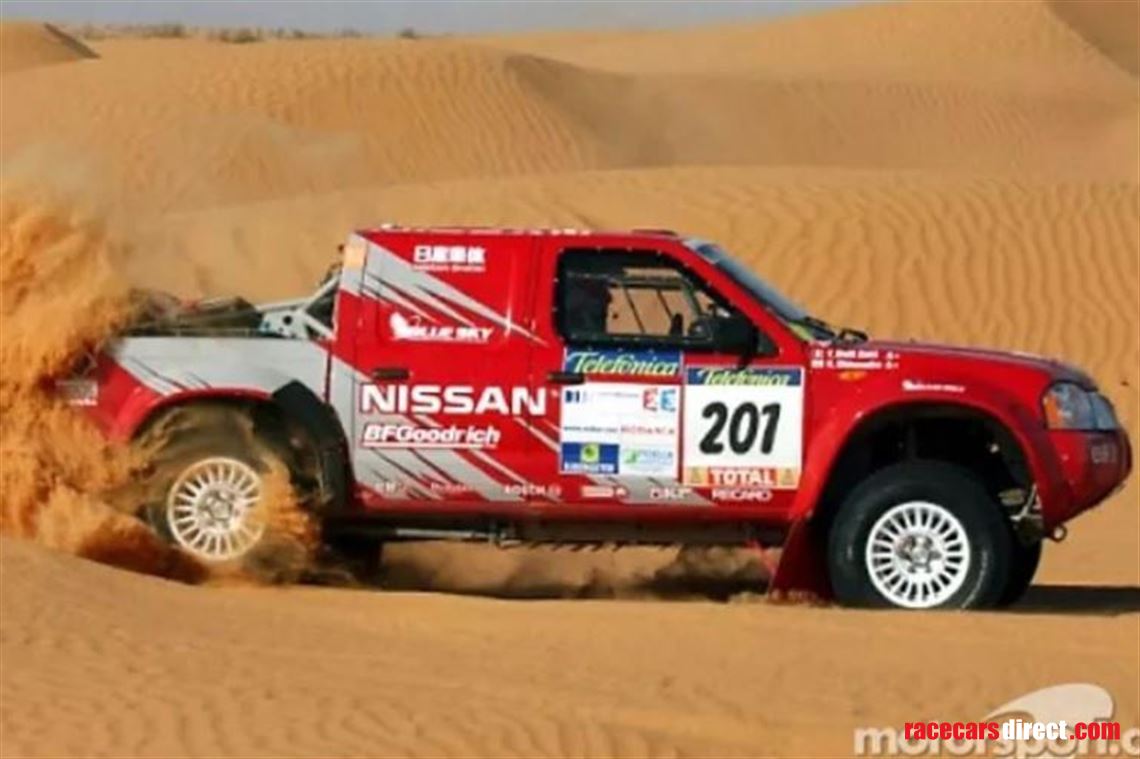 nissan-motorsport-navara-dakar-2003