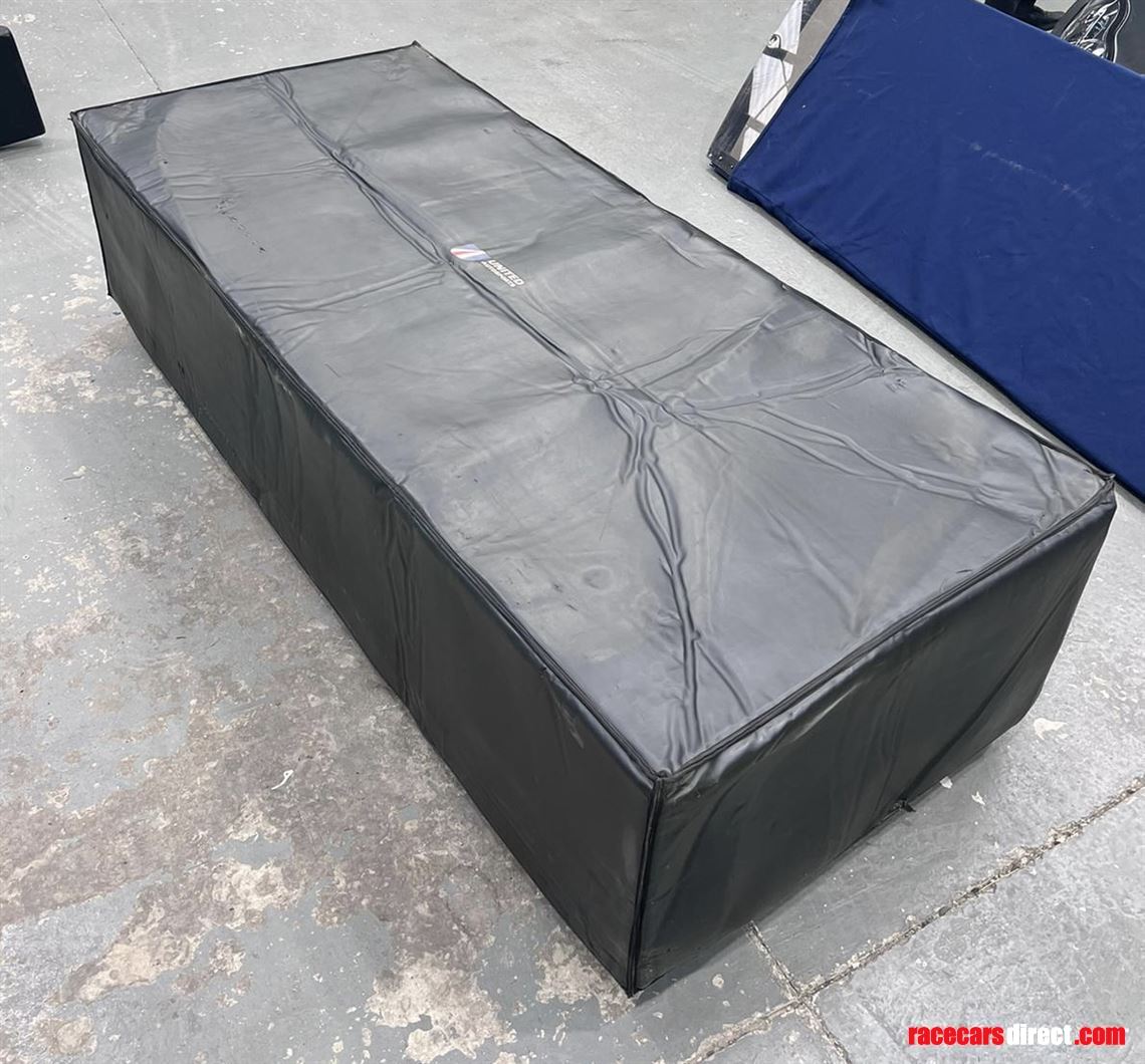 pit-perch-with-screens