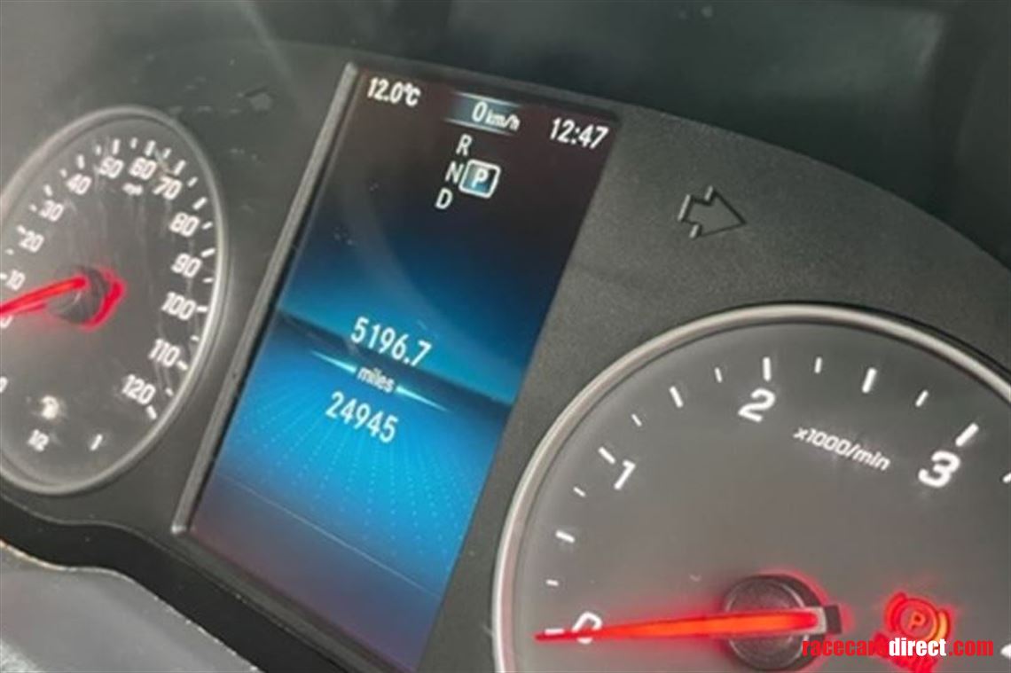 sports-van-bikes-karting-race-van-transporter