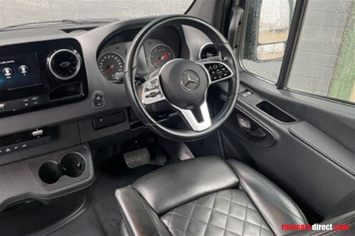 sports-van-bikes-karting-race-van-transporter