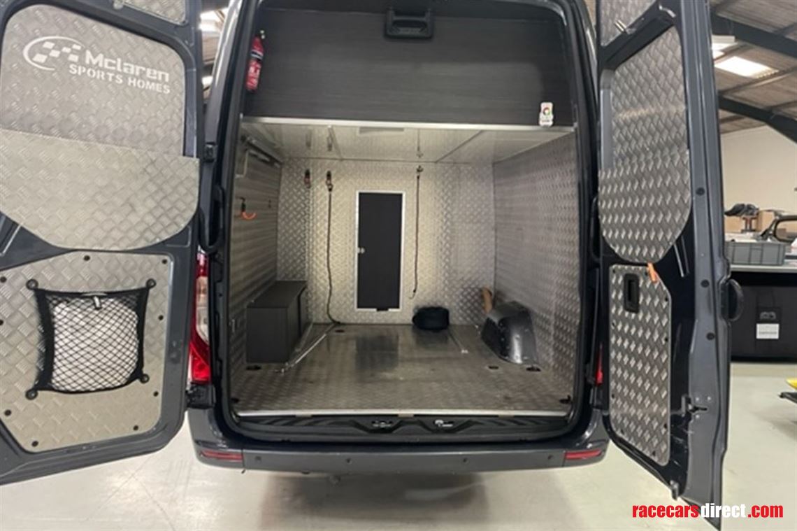 sports-van-bikes-karting-race-van-transporter