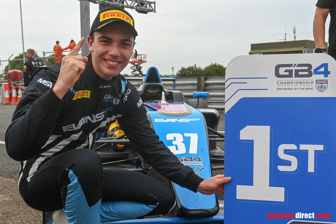 race-winning-tatuus-f4