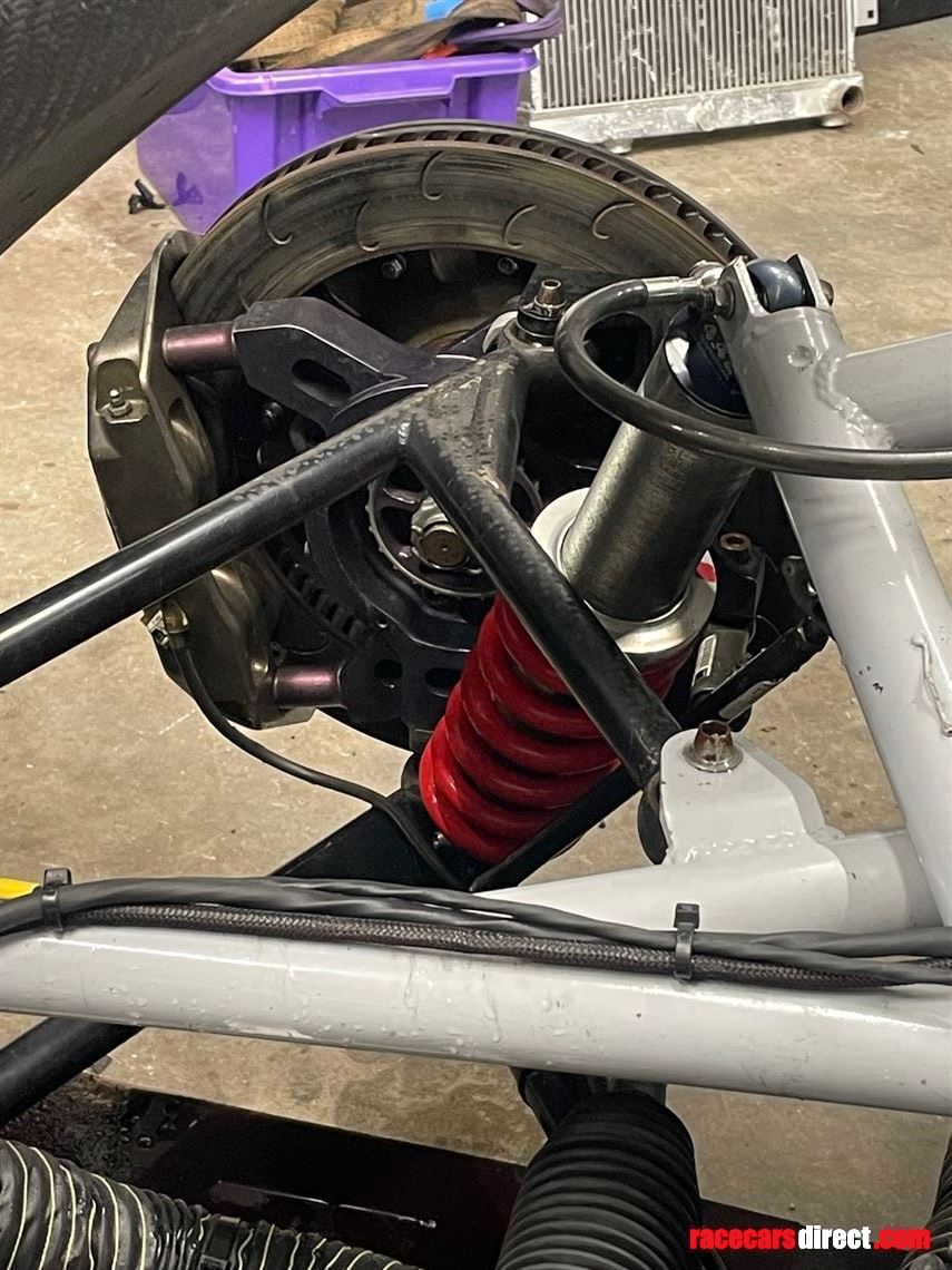 bmw-m4-race-car-solution-f-tc12-chevy-v8-redu