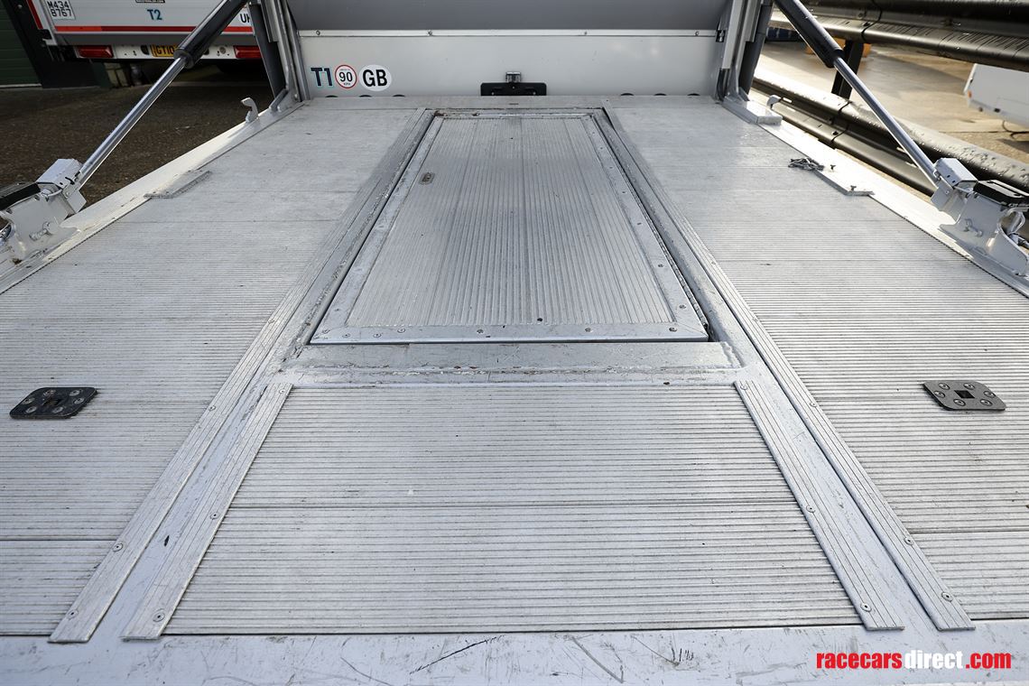 man-tgx-2-car-transporter-with-office-and-6m