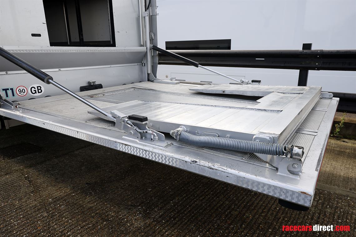 man-tgx-2-car-transporter-with-office-and-6m