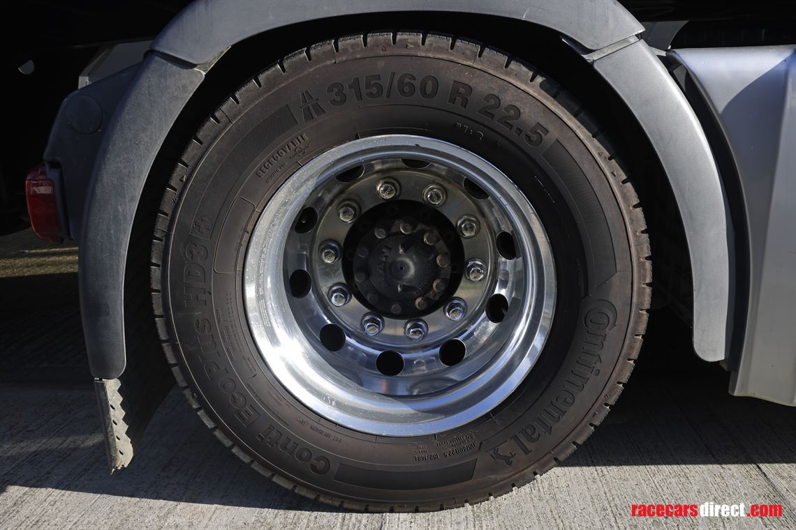 man-tgx-2-car-transporter-with-office-and-6m