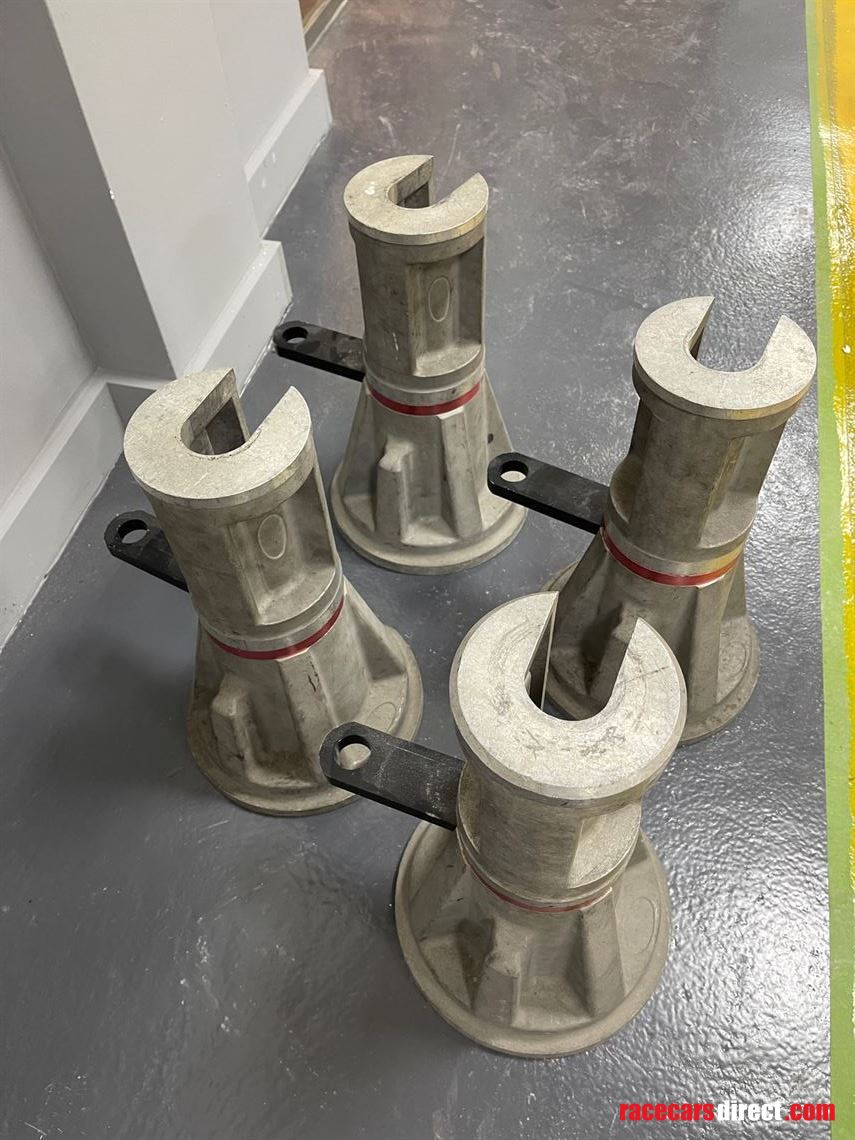 air-jack-stands---large-sturdy