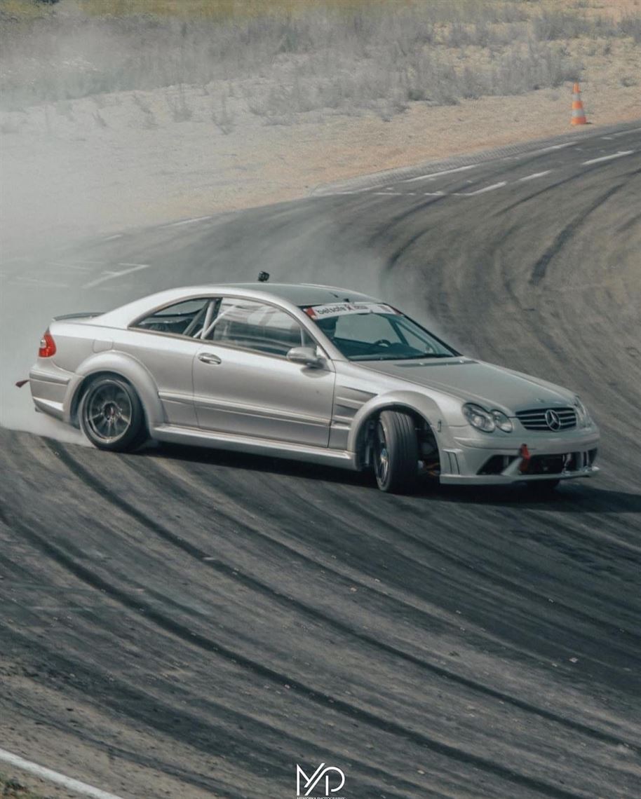 mercedes-benz-clk-500-drift-car