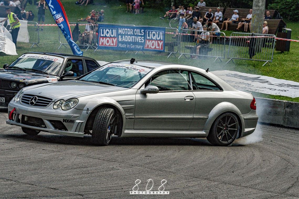 mercedes-benz-clk-500-drift-car