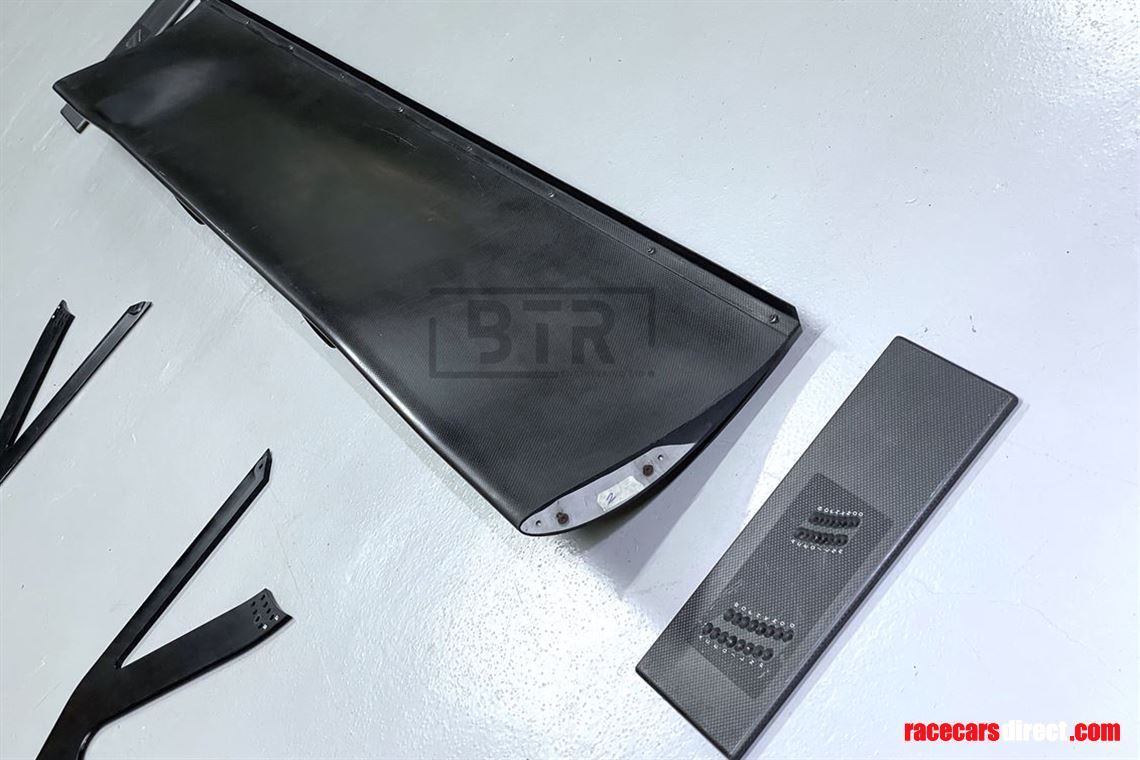 ferrari-458-gt3-rear-carbon-wing-spoiler