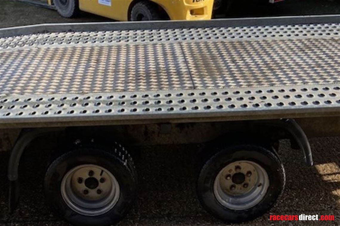 used-niewiadow-car-trailer-45m-x-21m-wheels-u