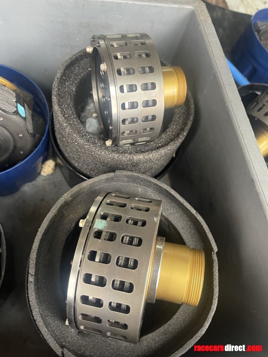 carbon-carbon-f1-clutches