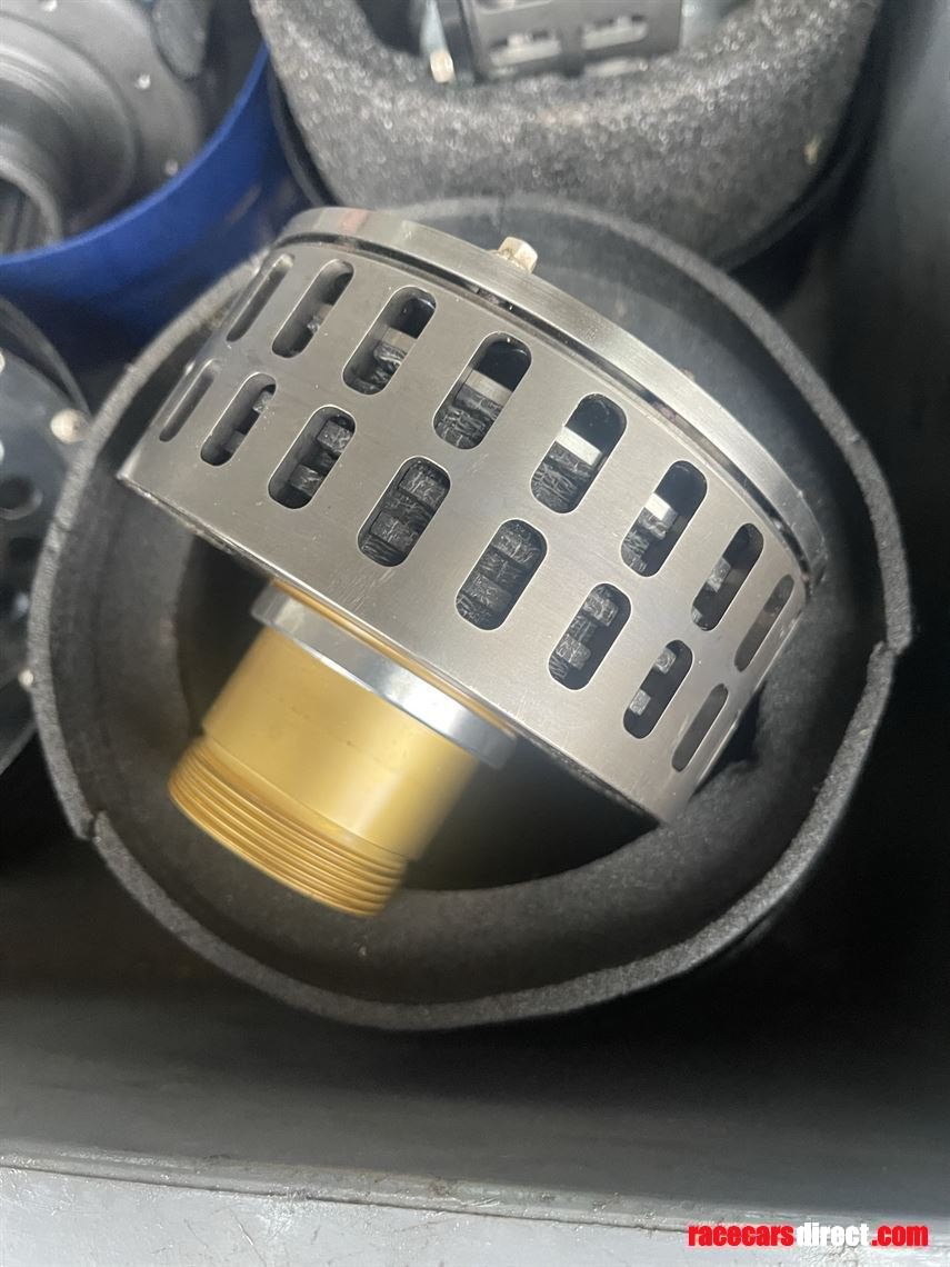 carbon-carbon-f1-clutches