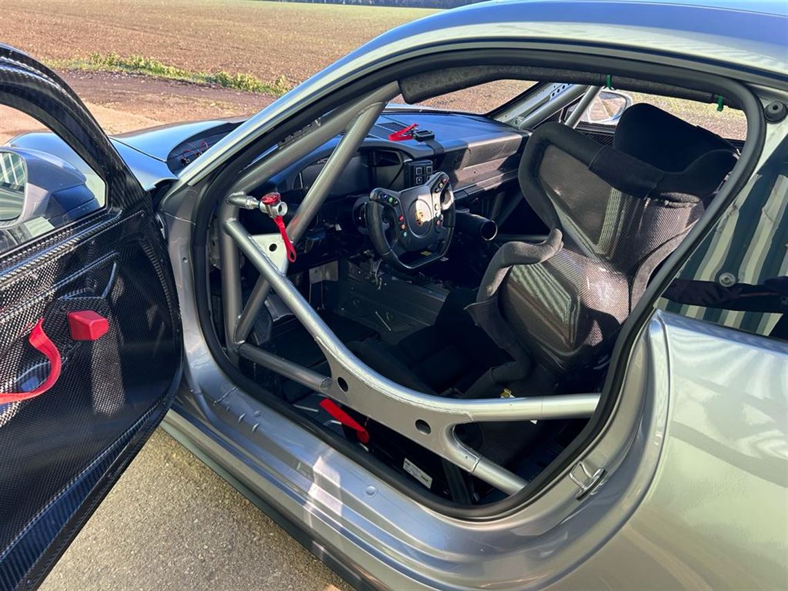 porsche-911-992-gt3-cup-my-2022