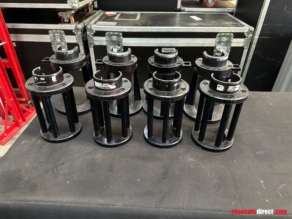 mclaren-570s-gt4-elephants-feet-and-safteys