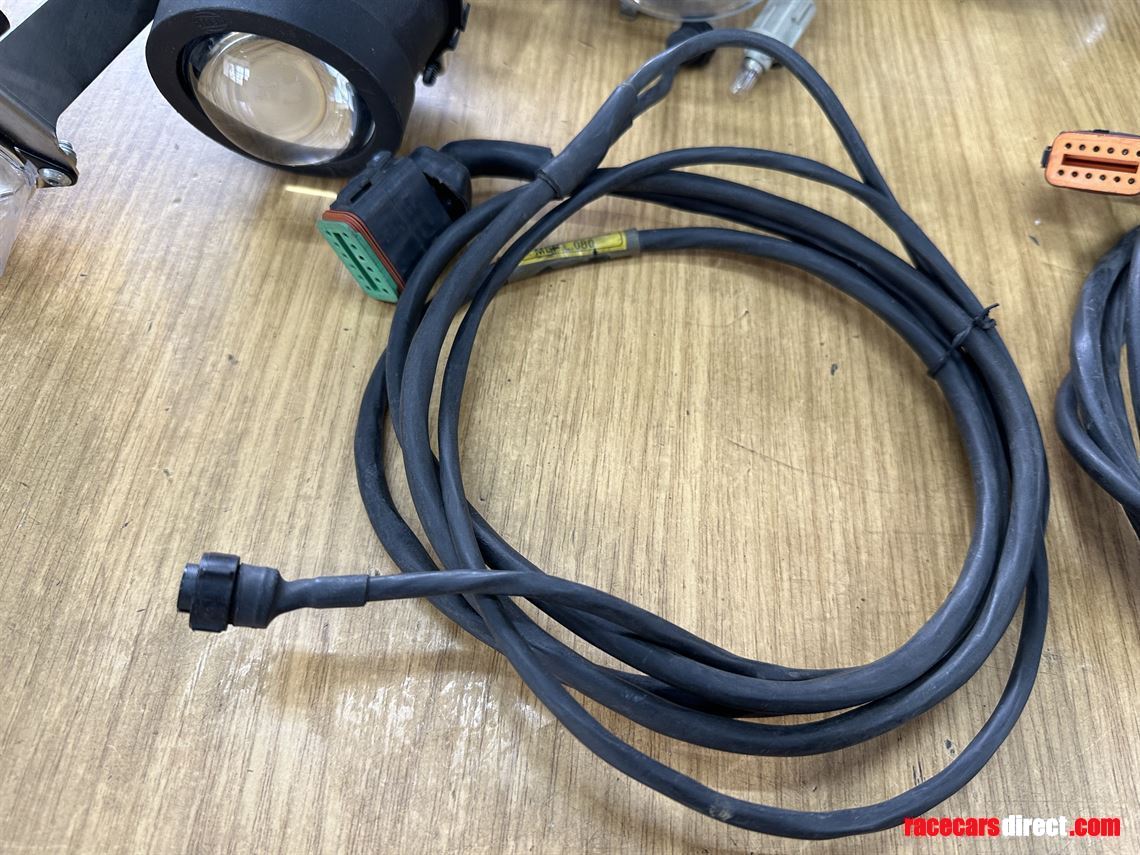 genuine-original-ginetta-g50-gt4-headlights-2