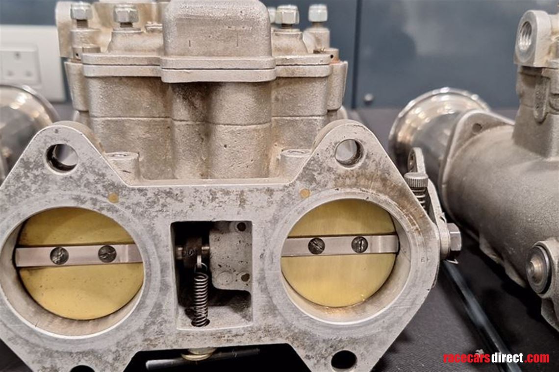 jaguar-lister-38-weber-45-dc03-sandcast-carbu