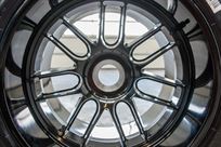 f1-official-18-inch-pirelli-rear-tire-rim