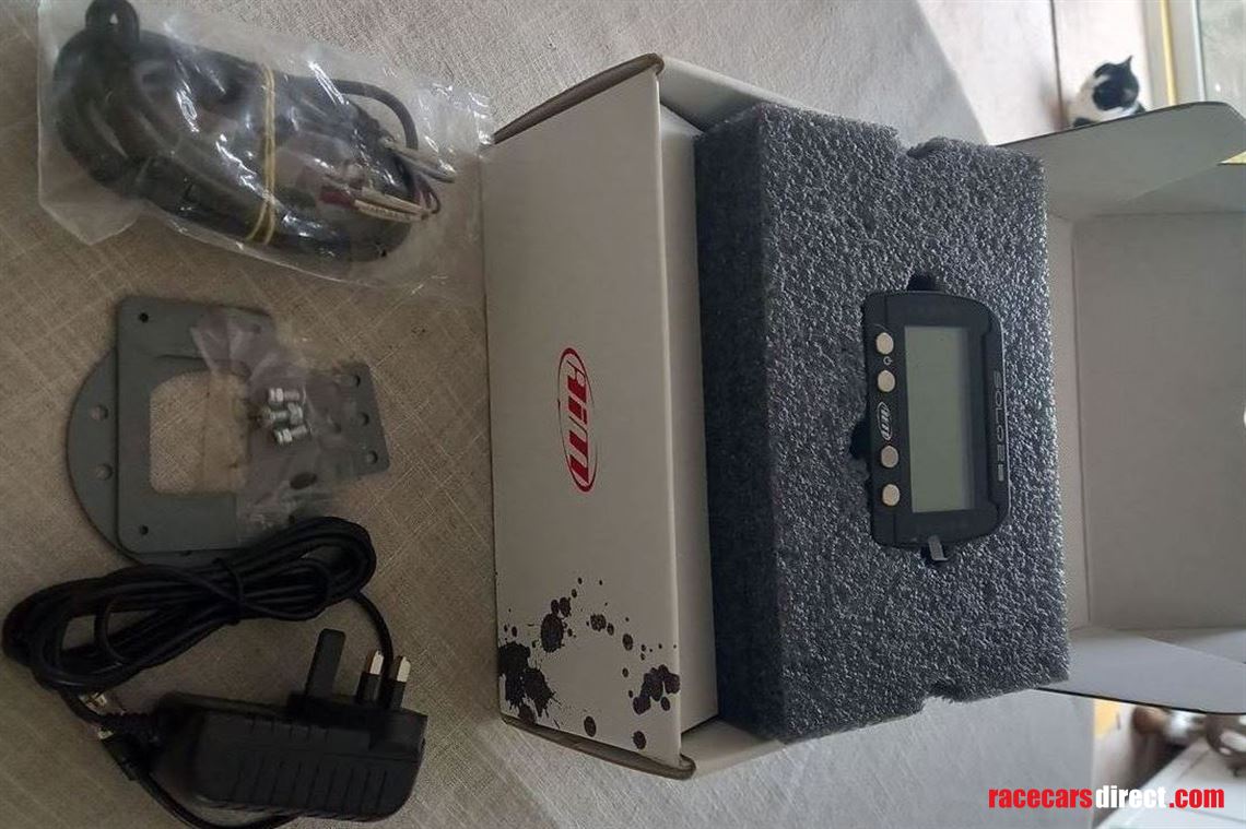 aim-solo-dl2-dash-data-logger-lap-timer