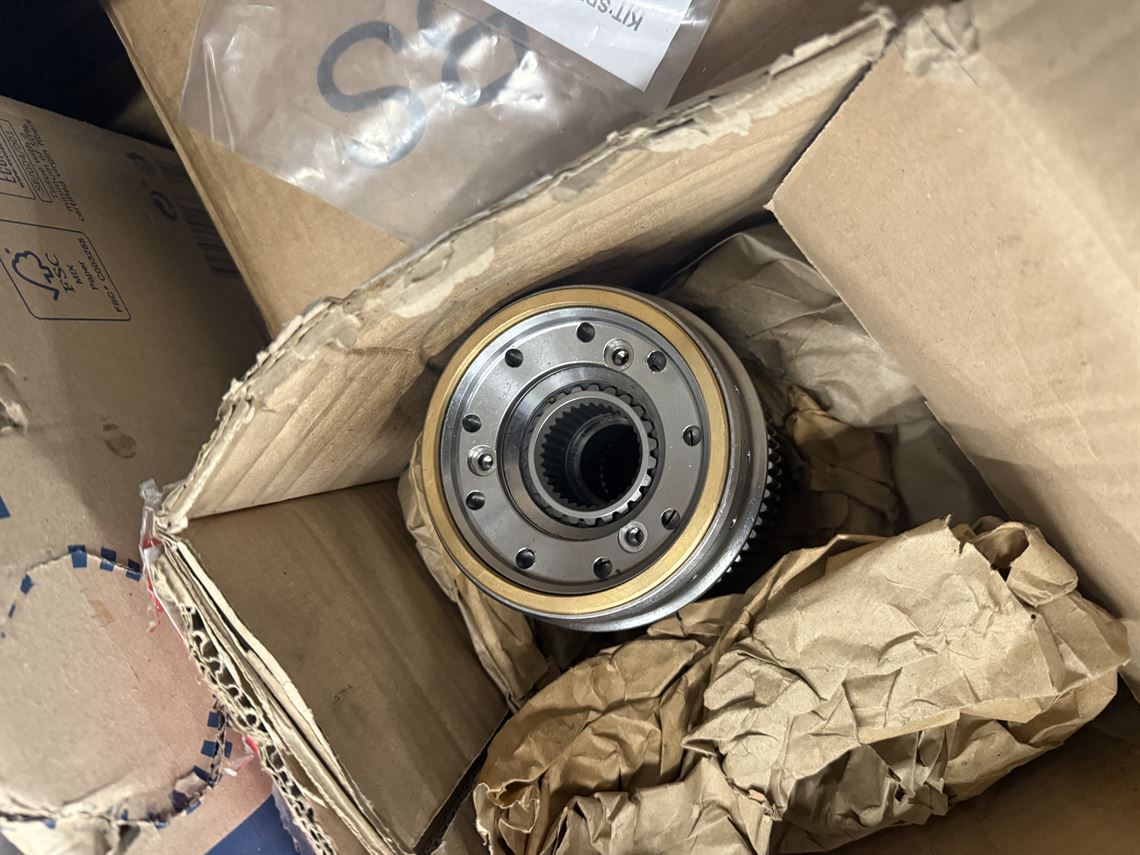 audi-rs3-gen2-tcr-spare-parts-and-gearbox