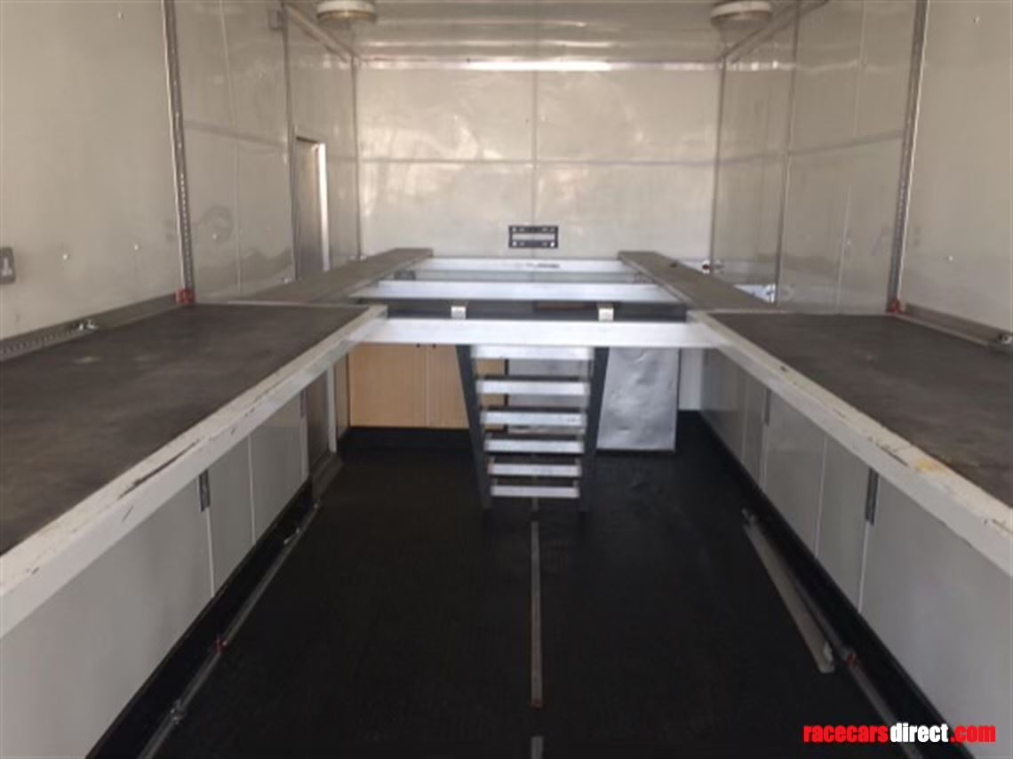 2-car-gt-car-transporter-rigid-18t-iveco-with