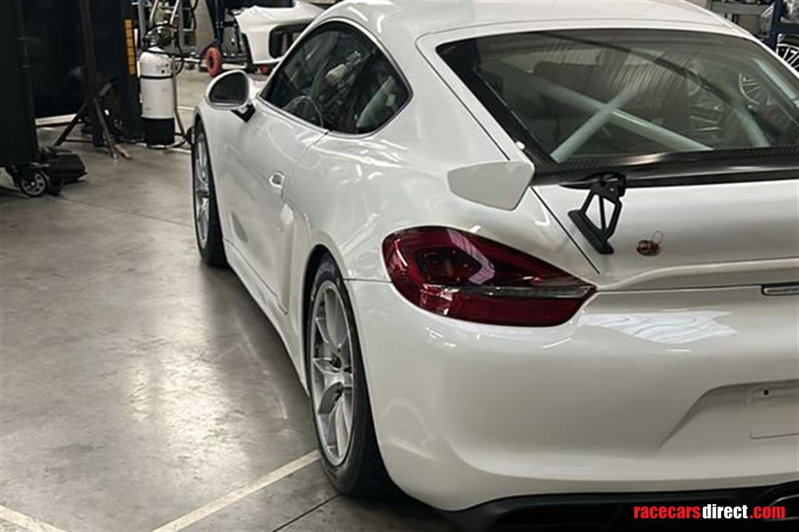 porsche-cayman-gt4-981-cs