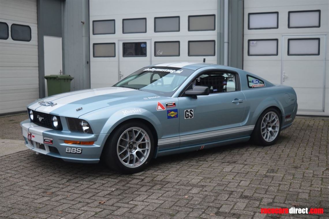 2005-ford-mustang-fr500c---004