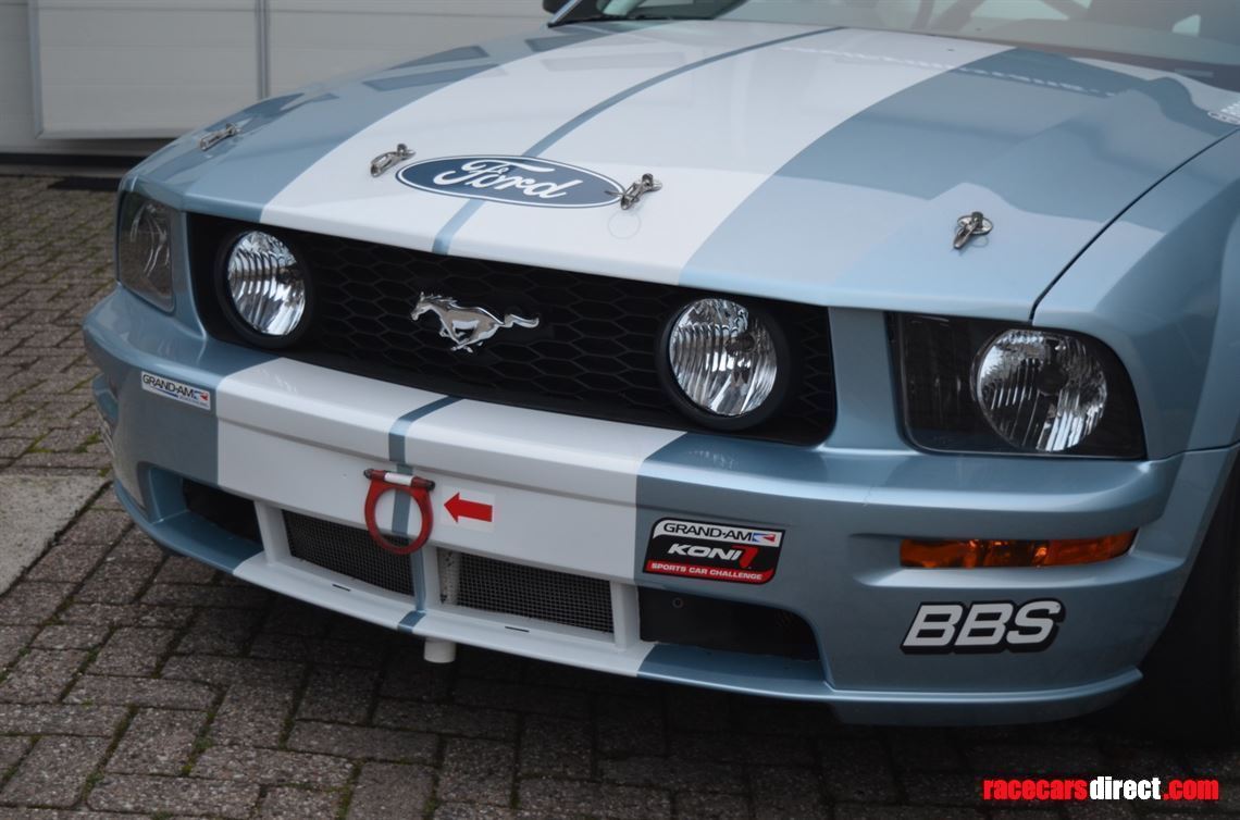 2005-ford-mustang-fr500c---004